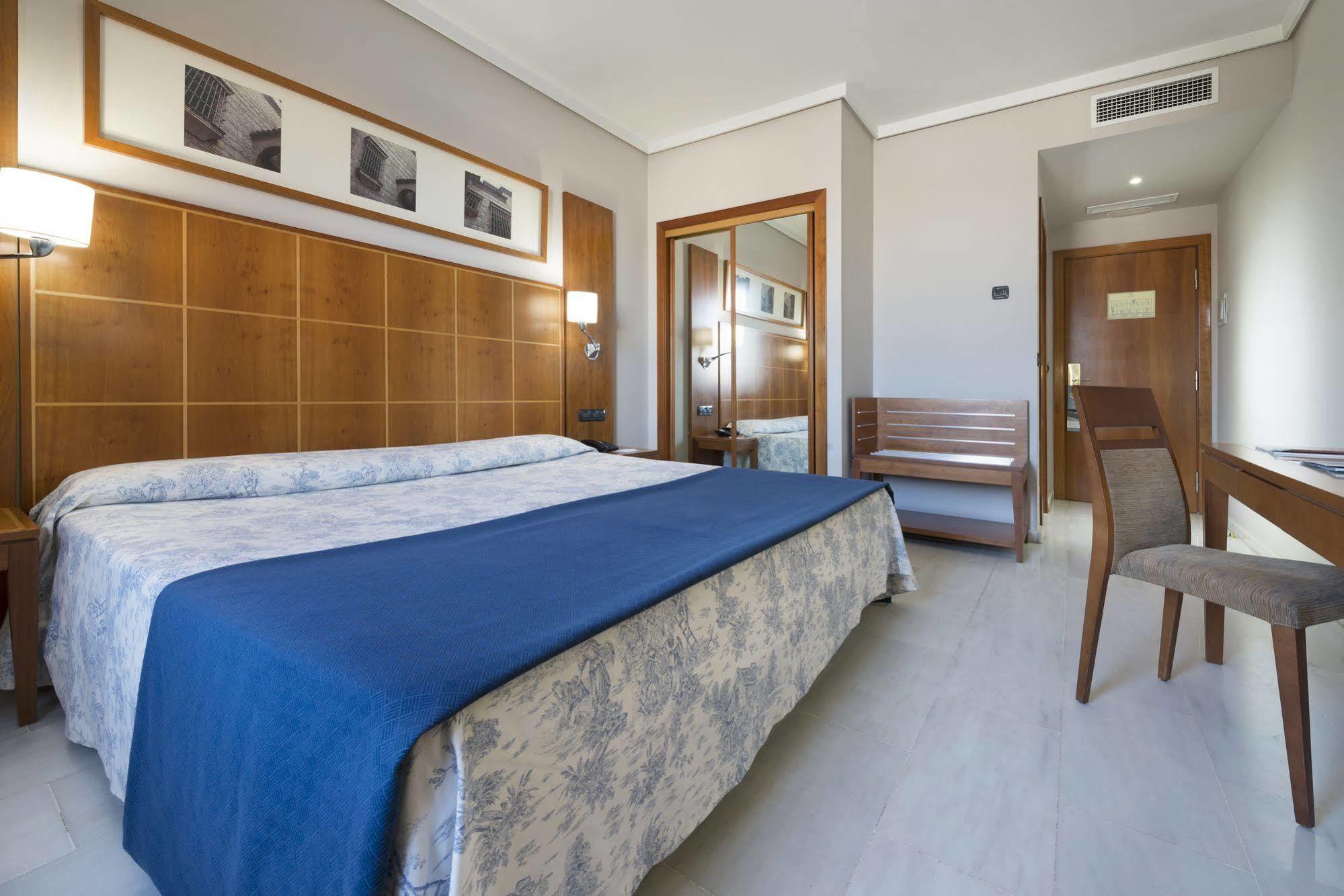 Exe Ciudad De Cordoba Hotel Buitenkant foto